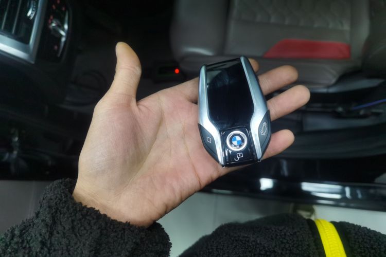 BMW X4 M 2021 car image #9