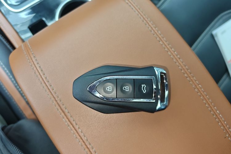 Zotye T300 2017 изображение автомобиля #9