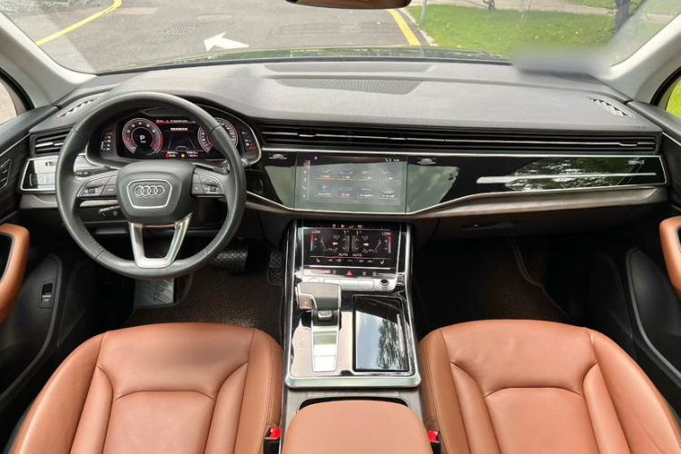 Audi Q7 2020 car image #9