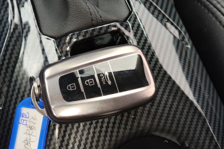 丰田 卡罗拉锐放 2020 汽车图片 #9