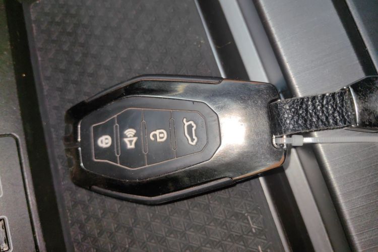 Soueast DX8 S 2023 car image #9