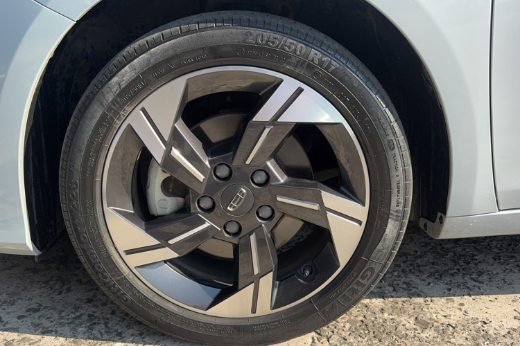 GEELY Emgrand L 2022 #9 GEELY Emgrand L 2022 car image #9