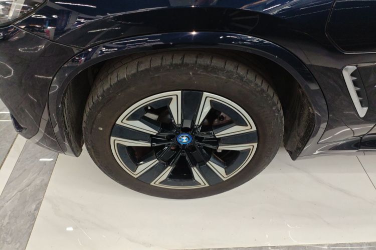 BMW iX3 2022 #9 BMW iX3 2022 car image #9