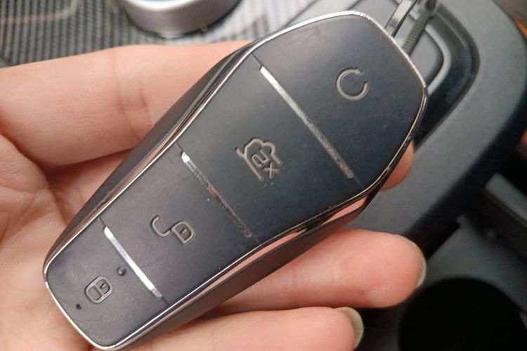 BYD e2 2021 #9 BYD e2 2021 صورة سيارة #9