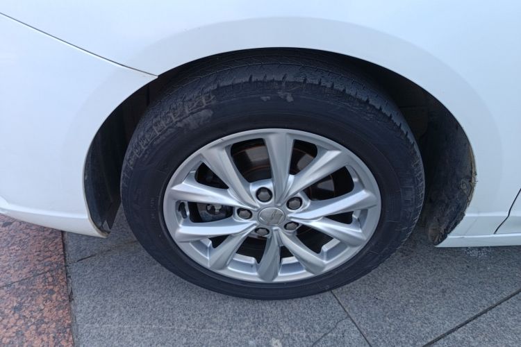 Roewe i5 2020 car image #9