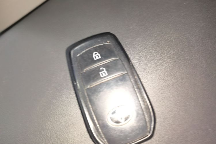 Toyota bZ3 2023 immagine di auto #9