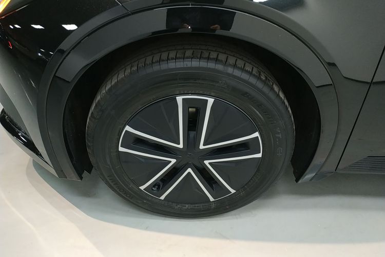 Toyota bZ5 2025 car image #9