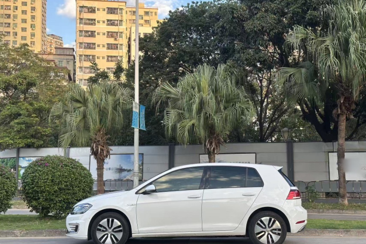 Volkswagen Golf New Energy (Imported) 2018 صورة سيارة #9