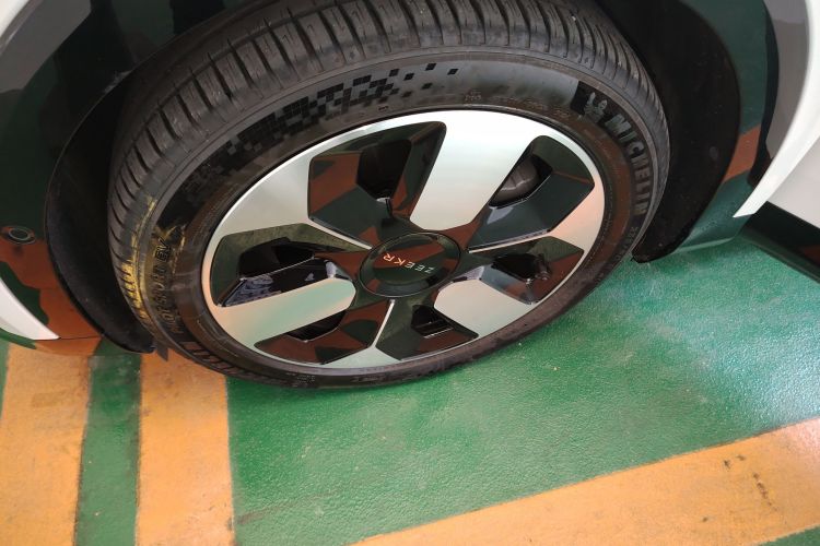 Zeekr MIX 2024 صورة سيارة #9