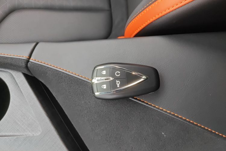 Changan UNI-V 2022 car image #9
