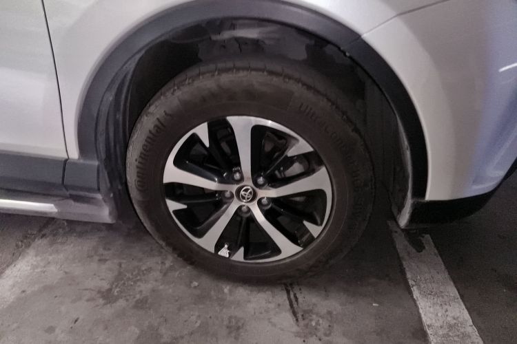 Toyota RAV4 2016 car image #9