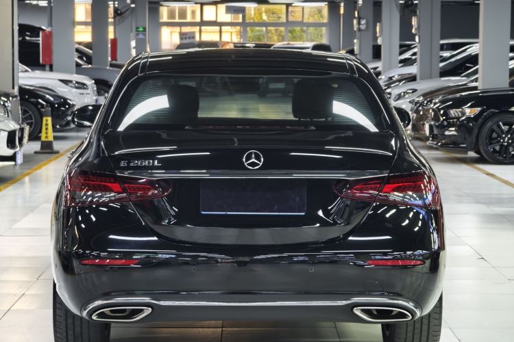 Mercedes-Benz E Class 2022 car image #9