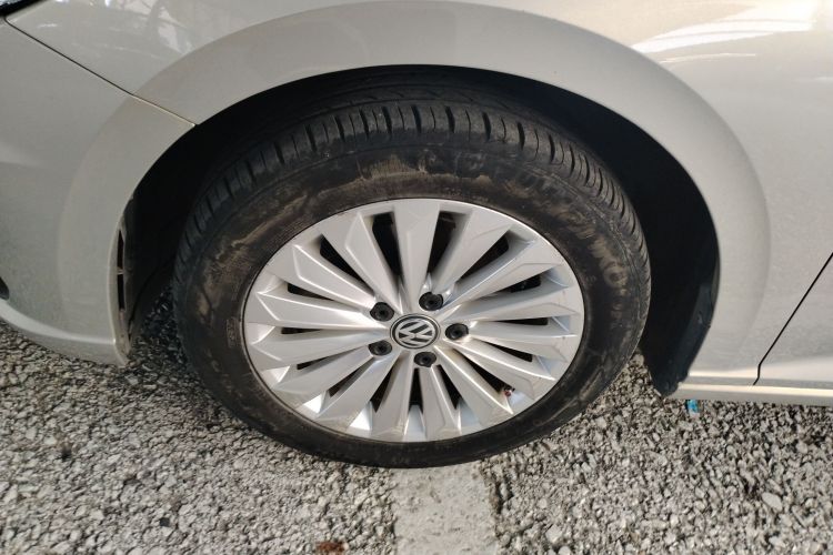Volkswagen Lavida 2019 car image #9