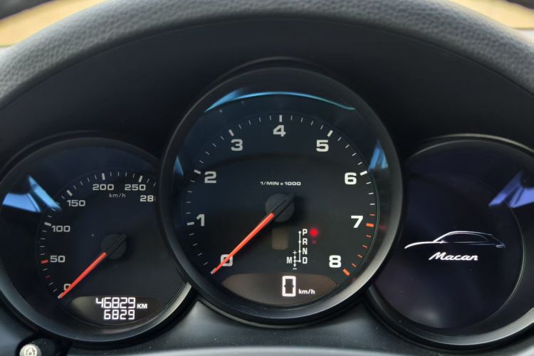 2018 immagine di auto #9