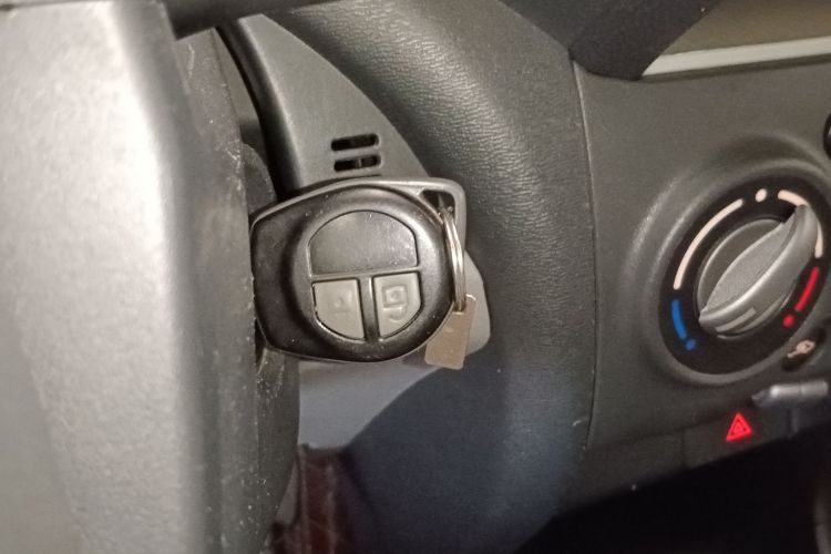 Suzuki Alto 2016 car image #9