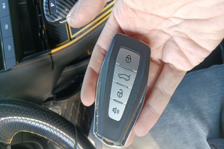 MG 6 New Energy 2020 car image #9