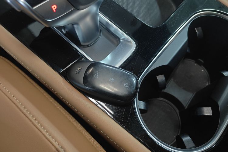 Li One 2020 imagem de carro #9