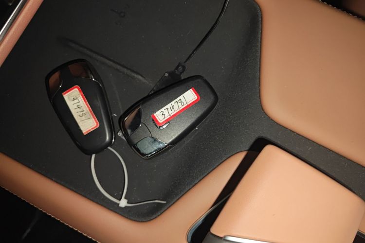 Changan UNI-Z PHEV 2025 #9 Changan UNI-Z PHEV 2025 immagine di auto #9