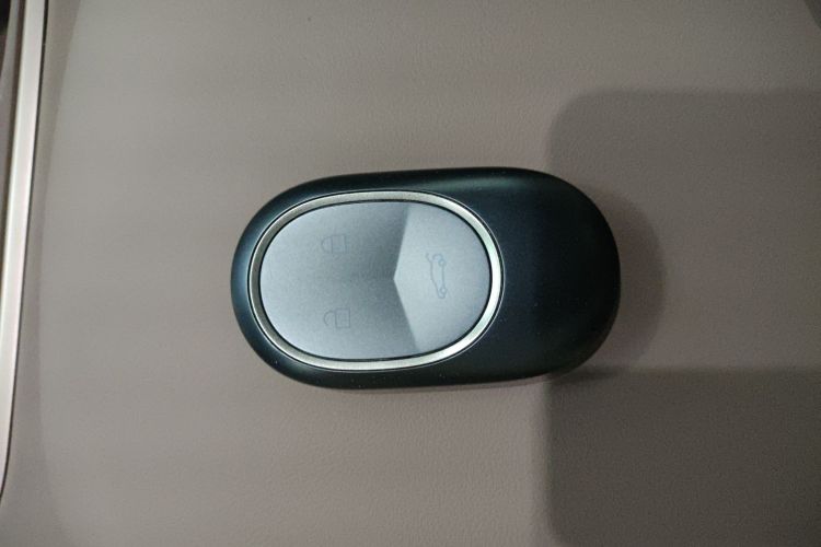 NIO ES6 2024 immagine di auto #9