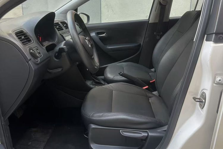 Polo 2018 image de voiture #9
