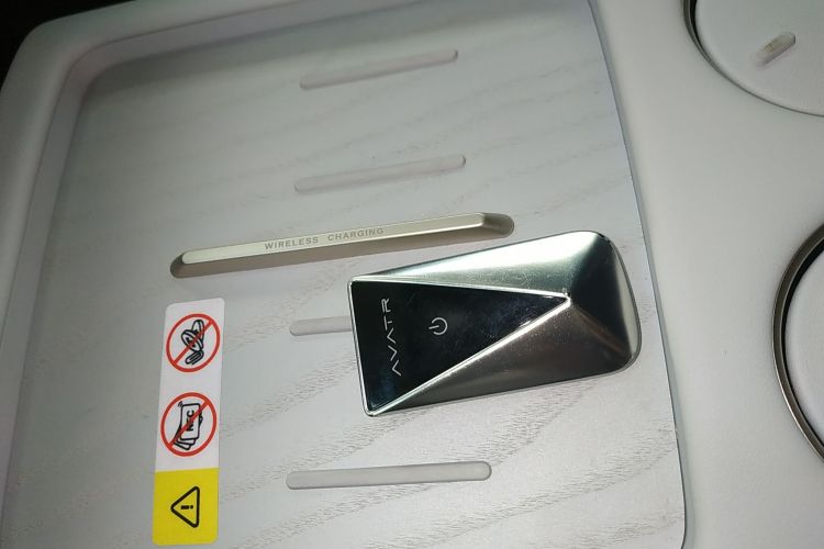 阿维塔 阿维塔07 2025 汽车图片 #9