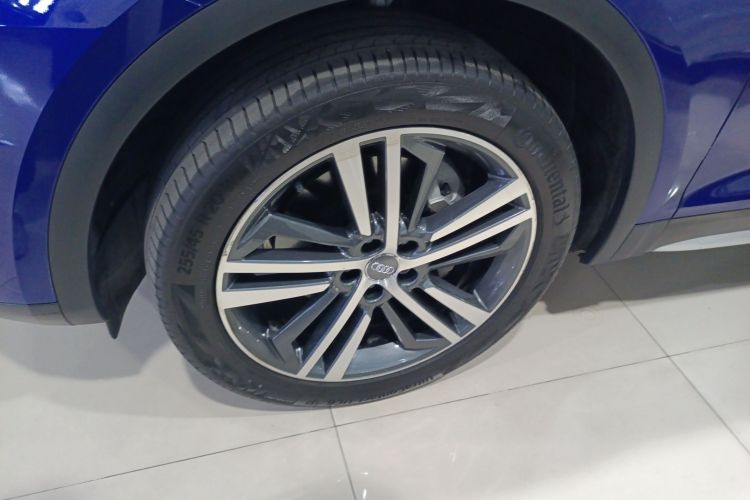 Audi Q5L 2019 car image #9