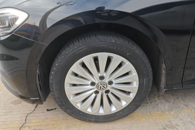 Volkswagen Lavida 2018 car image #9