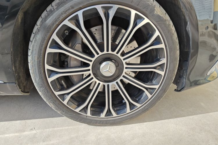 Mercedes-Benz Maybach S Class 2016 car image #9