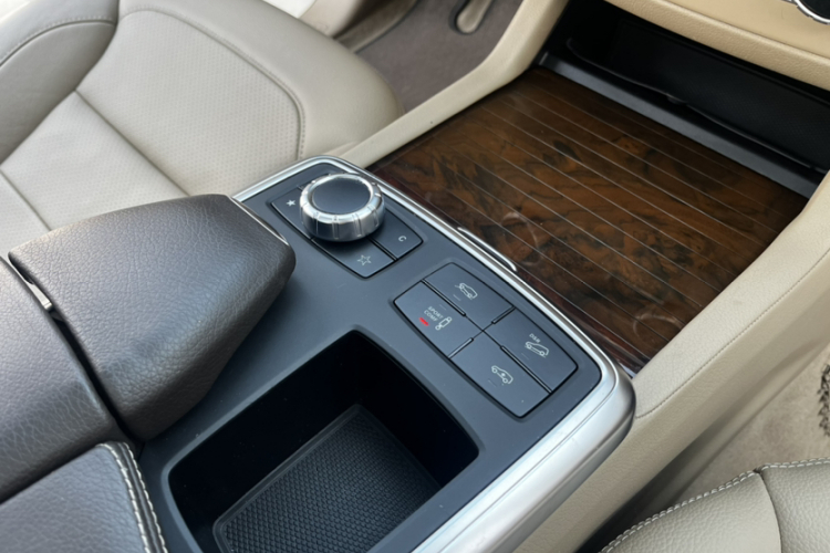 Mercedes-Benz M Class 2016 #9 Mercedes-Benz M Class 2016 car image #9