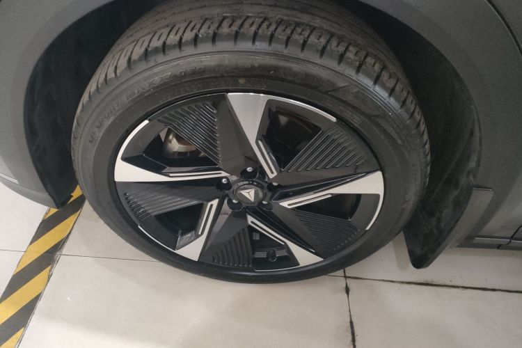 Deepal S07 2024 immagine di auto #9