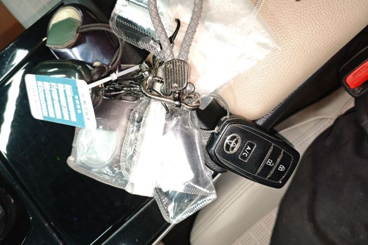 丰田 一汽丰田bZ4X 2023 汽车图片 #9