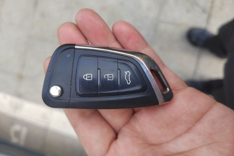 Forthing JOYEAR X6 2018 #9 Forthing JOYEAR X6 2018 car image #9