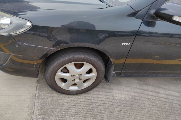 Toyota Corolla (Classic) 2015 #9 Toyota Corolla (Classic) 2015 immagine di auto #9