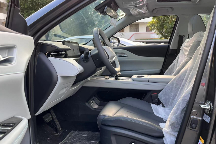 Changan UNI-Z PHEV 2025 #9 Changan UNI-Z PHEV 2025 car image #9