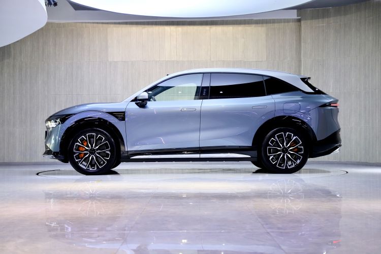 Zeekr 7X 2024 car image #9