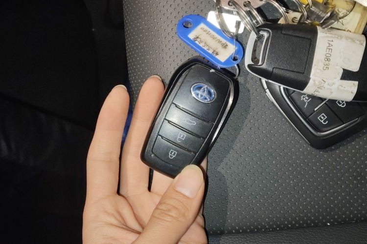 Toyota Frontlander 2023 #9 Toyota Frontlander 2023 imagen de coche #9