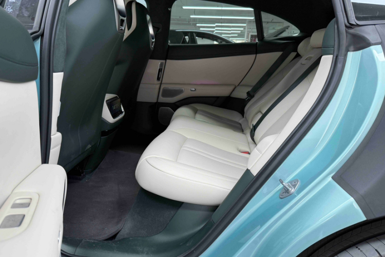 小米汽车 小米YU7 2025 汽车图片 #9