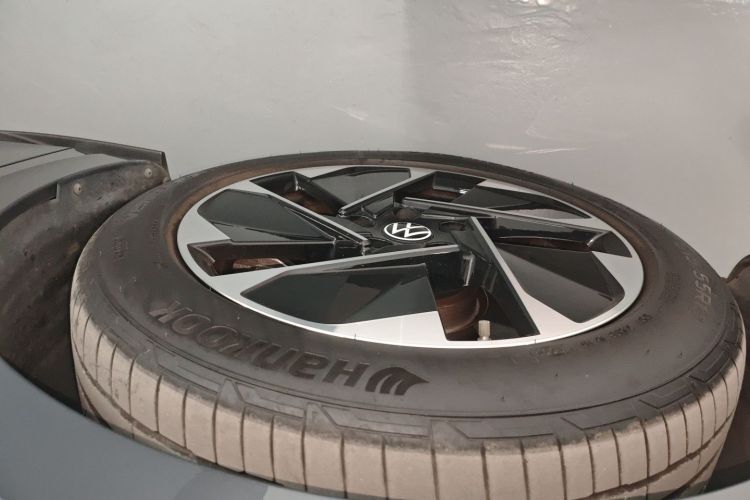 Volkswagen ID.3 2024 car image #9