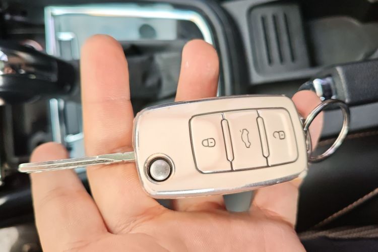 Volkswagen C-Trek 2018 immagine di auto #9