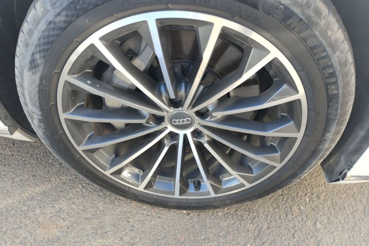 Audi A8 2019 image de voiture #9