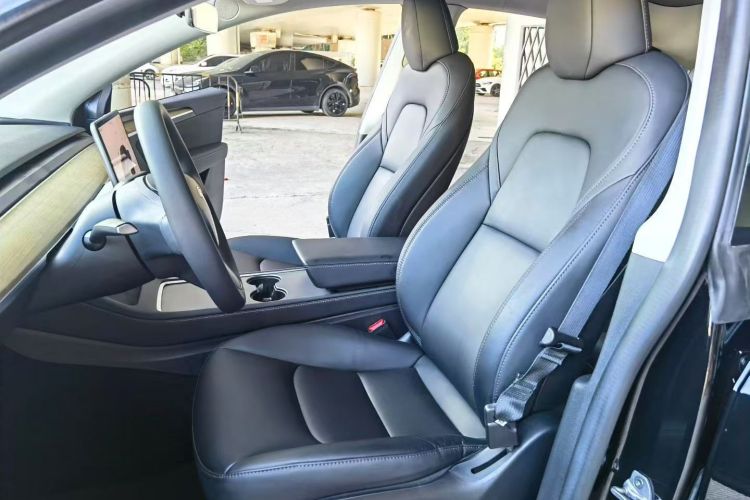 Tesla Model Y 2022 #9 Tesla Model Y 2022 car image #9
