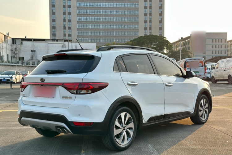 Kia Rio Cross 2018 car image #9