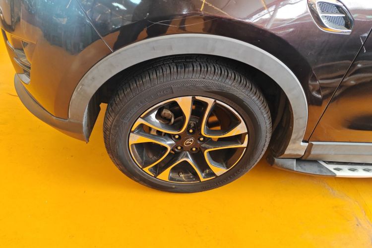 Soueast DX7 2017 car image #9