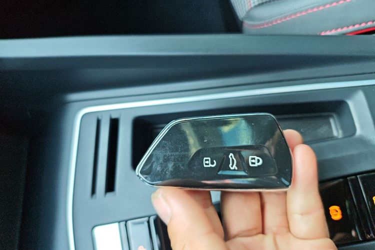 Volkswagen GolfGTI 2022 #9 Volkswagen GolfGTI 2022 car image #9