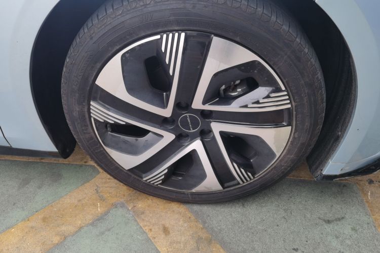 Forthing S7 2024 صورة سيارة #9