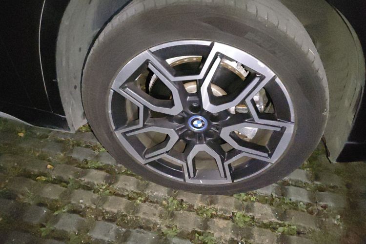 BMW iX1 2024 #9 BMW iX1 2024 car image #9