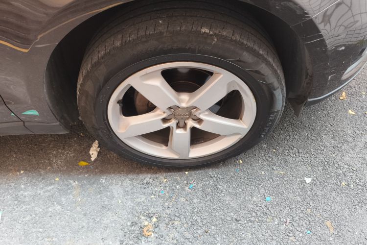 Audi Q5 2017 car image #9