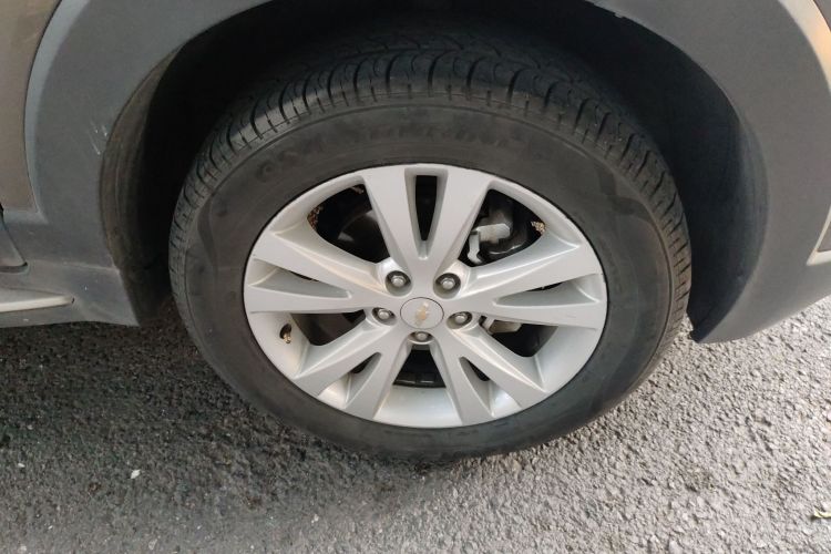 Chevrolet Captiva 2015 immagine di auto #9