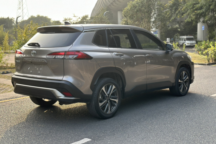 Toyota Frontlander 2022 #9 Toyota Frontlander 2022 immagine di auto #9