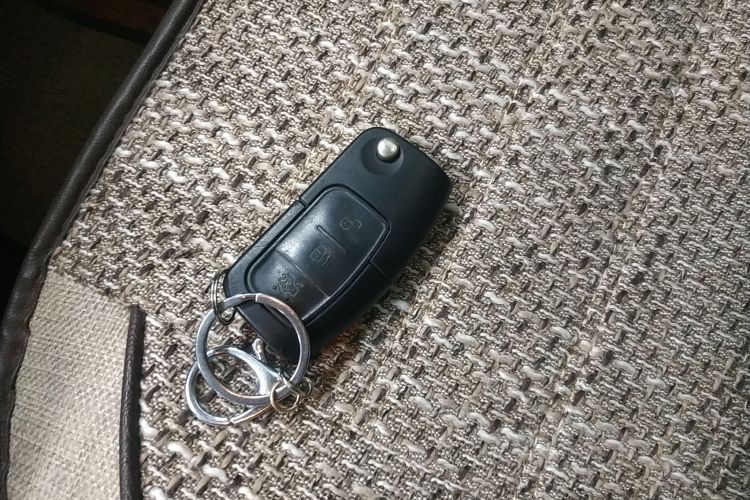 Ford Fiesta 2016 car image #9